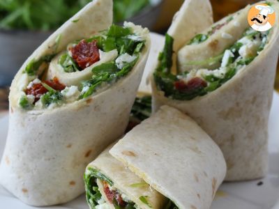 Wrap mediterrâneo recheado com homus, rúcula, pimentão e feta - foto 2