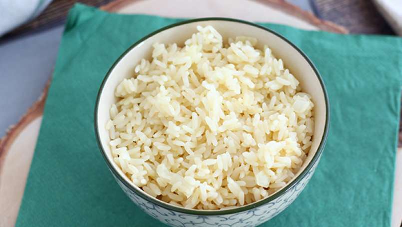 Como fazer arroz branco (arroz pilaf)
