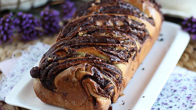 Brioche babka (pão doce de chocolate e avelãs)
